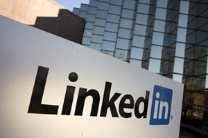 Over 50% job  seekers see company's website before applying: LinkedIn - Financial Express
