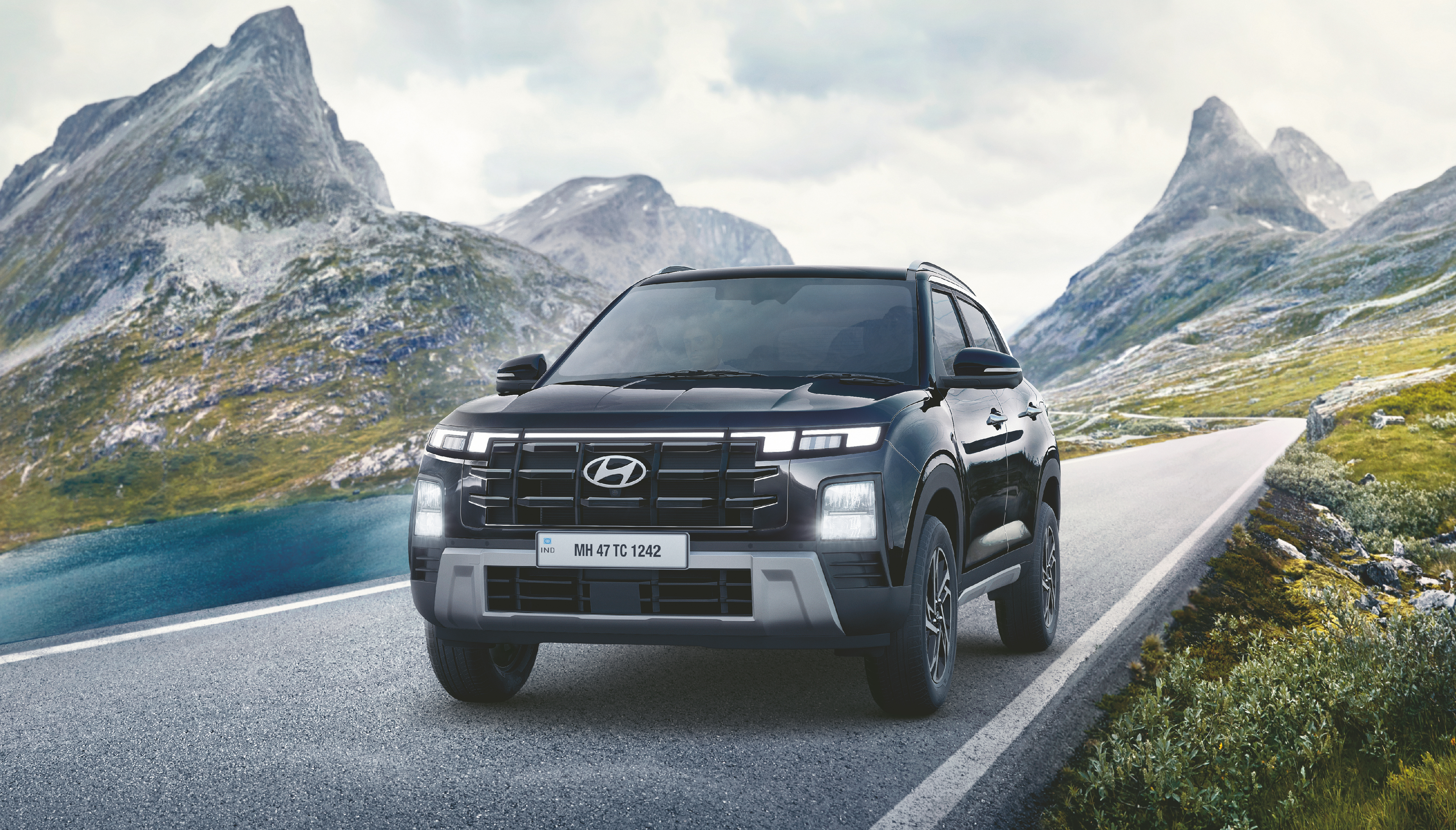 Hyundai Creta Price 2025: Hyundai Creta Images, Mileage, Colors, Reviews, Safety Ratings, Discount Offers 2025 | Express Drives