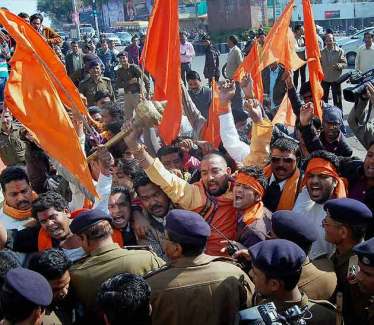 Pk protest, pk banned, aamir khan, protest against pk, anti pk protest