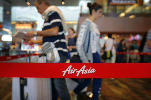 After AirAsia Flight QZ8501 goes missing, another plane develops problem