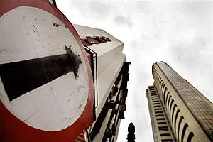MTNL share price, Sensex, free roaming