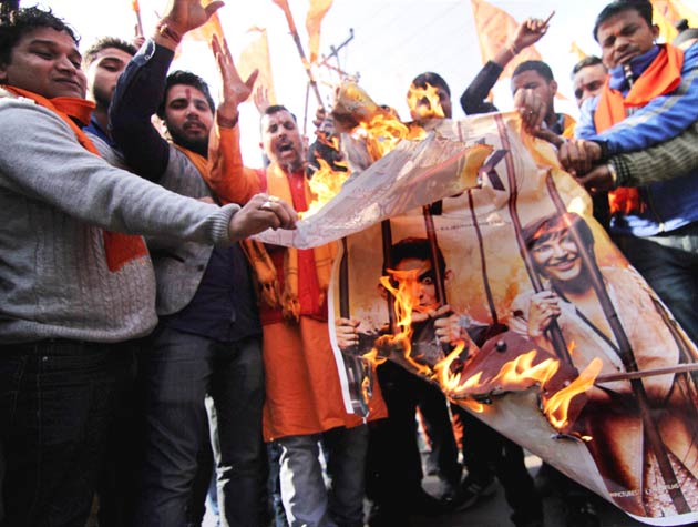 Pk protest, pk banned, aamir khan, protest against pk, anti pk protest