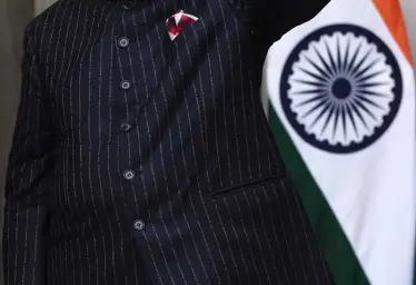 Narendra Modi, Narendra Modi news, narendra modi suit, narendra modi suit auction, Modi suit, Modi suit auction