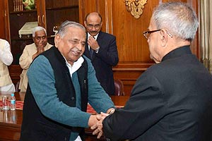 Mulayam Singh Yadav, Narendra Modi