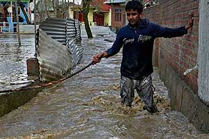 jammu and kashmir floods, Kashmir floods, Jammu flood, Kashmir flood, flood in jammu and kashmir, rains, flood, Kashmir valley, jhelum, jhelum river, India news
