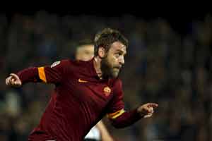 Francesco Totti, Francesco Totti fifa 15, Francesco Totti selfie, daniele de rossi, daniele de rossi fifa 15, as roma, soccer, soccer latest news, de rossi roma