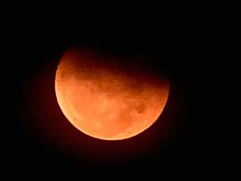 Lunar eclipse, Lunar eclipse today, Lunar eclipse india, Lunar eclipse in India 2015, Lunar eclipse time, Lunar, Lunar eclipse 2015, Lunar eclipse 2015 time, Lunar eclipse April 2015, Lunar eclipse 4 April 2015, Lunar eclipse photos, Lunar eclipse pics, Lunar eclipse pictures, lunar calender