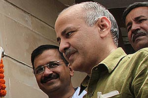 Aam Aadmi Party, Aam Aadmi Party news, AAP, aap party, aap news, Arvind kejriwal, Arvind kejriwal Bhushan, AAP rebels, Prashant Bhushan, Shanti Bhushan, Delhi, india news