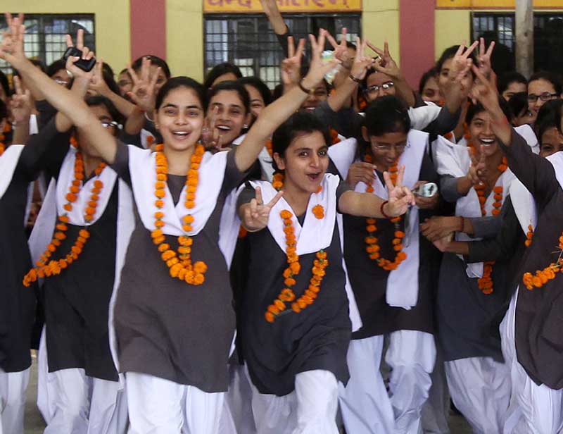 CBSE 12th Result 2015: This year a total of 10,40,368 appeared for the CBSE Class 12 Exam in 2015. Gender break-up shows about 6,07,383 boys and 4,32,985 girls appeared for the examinations - an overall increase of 1.01 per cent. Good luck! (Representational photo; Source: Express) </br><br><strong>Read full story:</strong> <a href="https://www.financialexpress.com/article/industry/jobs/cbse-results-2015-class-12th-exam-results-tomorrow-check-cbse-nic-in/75613/" target="_blank"><strong>CBSE 12th result 2015: Class XII results today, check cbseresults.nic.in, cbse.nic.in</strong></a>