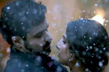 hamari adhuri kahani box office collections