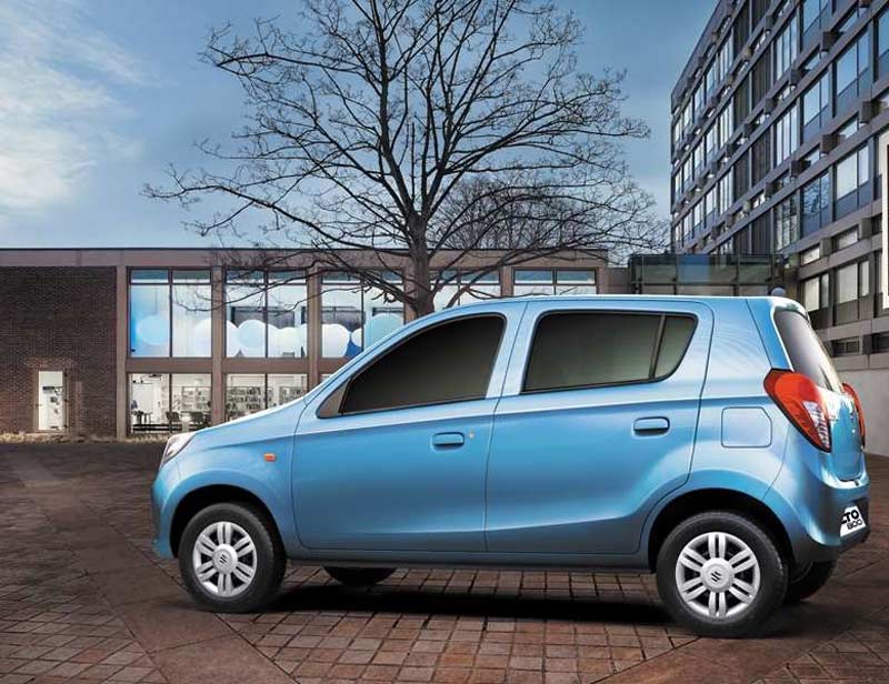 Maruti Alto 800 facelift & diesel: The Alto 800 that hasn't received a single update ever since its launch in the year 2012, will get its first mid-life facelift this year. The updated model is expected to make its debut at the 2016 Auto Expo. Besides cosmetic changes, the company might also bring in the diesel-powered version of the budget hatchback at the event. The engine will be the same, 793cc, 2-cylinder unit, that powers the Celerio diesel.