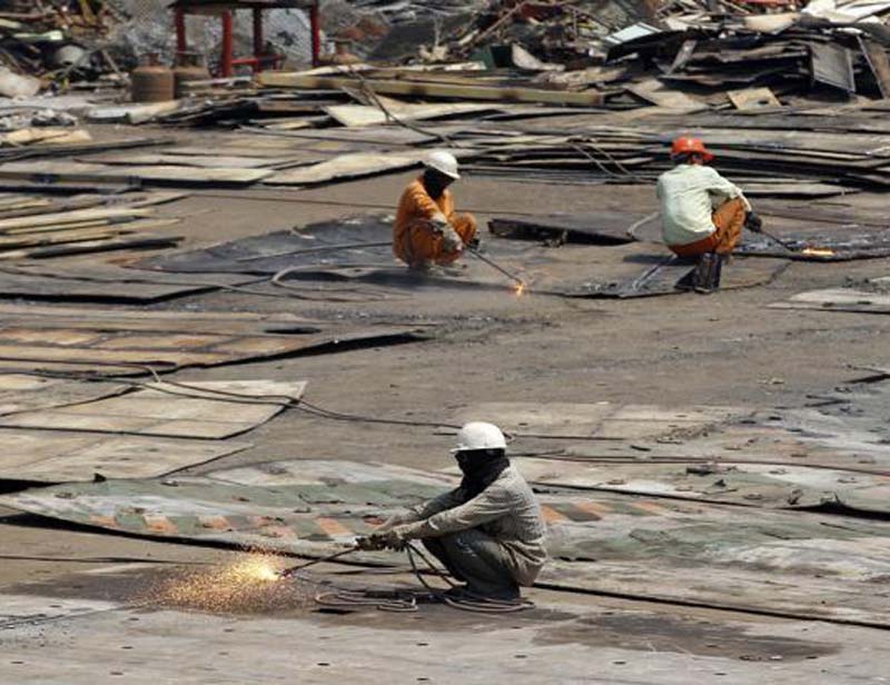3. The 7th Pay Commission pay scale report then divides the proposed new minimum basic pay by the existing basic salary of Rs 7,000 to determine a factor of 2.57. With some small modifications, this is applied across the board to determine salaries all along the hierarchy comprising fifteen levels in all. (Reuters photo)