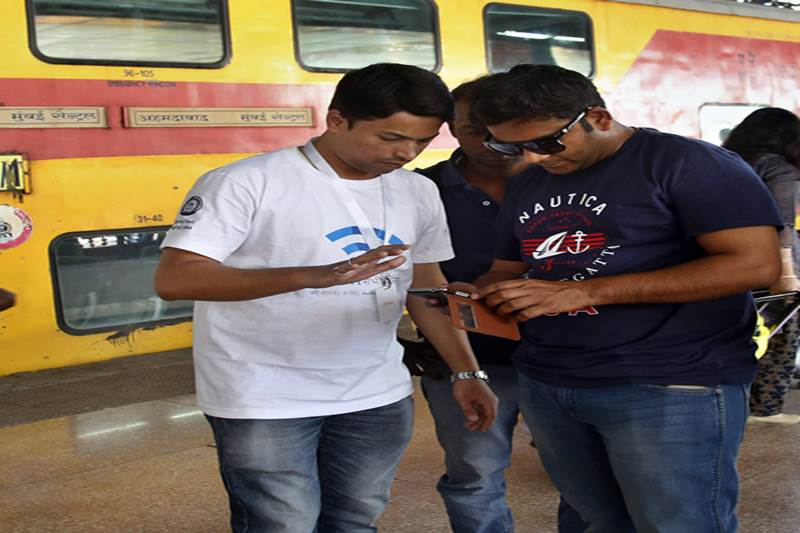Indian railways, Indian railways website, indian railways free wi fi, indian railways internet, train internet, train wi fi, Indian railways info, Indian Railways news, irctc.co.in, indianrail.gov.in, Indianrailways.gov.in, suresh prabhu, suresh prabhu news, gogle india, google free wi fi, google rail internet, rajan anandan, rajan anandan railways