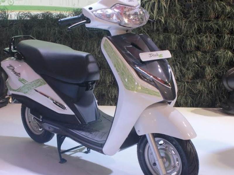 hero motocorp, hero motocorp news, hero motocorp new launches, hero motocorp two wheeler launches, hero bikes, new hero bikes, hero new bikes news, auto expo 2016, auto expo news, hero Xtreme 200 S, new Splendor iSmart 110, Duet-E electric scooter, hero motocorp new bikes show
