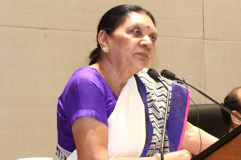 Budget 2016, Anandiben Patel, Arun jaitley, BJP, Congress