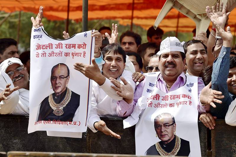 jewellers strike in delhi, jewellers strike india, jewellers strike 2016, jewellers strike in bangalore, jewellers strike today, jewellers strike latest news, gold jewellers strike in india, gold jewellers strike, all india jewellers strike, excise duty on gold in india, Arun Jaitley,