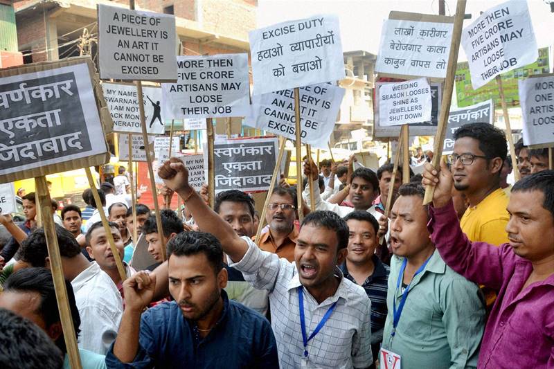 jewellers strike in delhi, jewellers strike india, jewellers strike 2016, jewellers strike in bangalore, jewellers strike today, jewellers strike latest news, gold jewellers strike in india, gold jewellers strike, all india jewellers strike, excise duty on gold in india, Arun Jaitley, budget 2016, union budget 2016, 2016 budget news, budget news, union budget news, budget 2016 news, budget proposals, excise duty on gold, gold excise duty