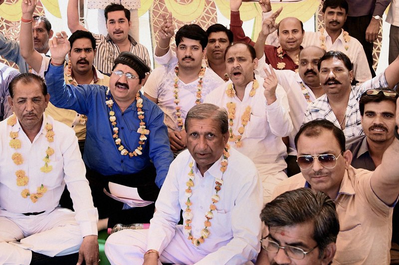 jewellers strike, jewellers strike india, jewellers strike in delhi, jewellers strike 2016, jewellers strike pune, jewellers strike in bangalore, jewellers strike mumbai, jewellers strike in tamilnadu, jewellers strike kolkata, gold excise duty 2016, gold excise duty strike, gold excise duty rules, gold excise duty in india, gold excise duty budget 2016, gold excise duty latest news in hindi, gold excise duty in hindi, gold excise news, gold excise 2016, arvind kejriwal, arun jaitley, budget 2016, union budget 2016, 2016 budget news, budget news, union budget news, budget 2016 news, budget income tax, union budget 2016, income tax, budget expectations