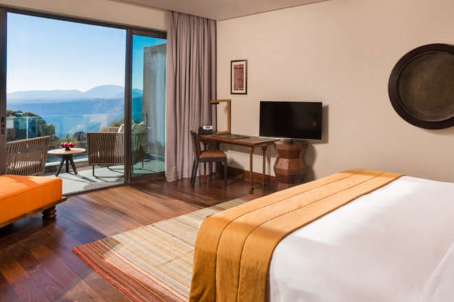 Middle East’s highest 5-star resort to open in July 2016