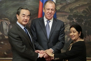 Wang Yi,Sergey Lavrov,Sushma Swaraj