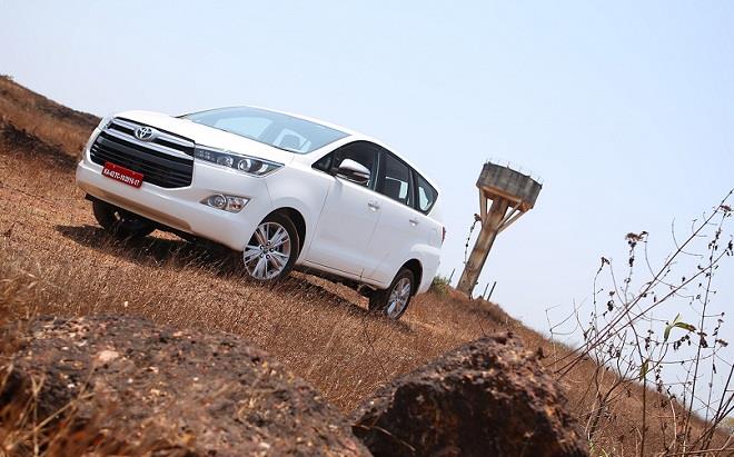 Toyota Innova Crysta 2016 Review