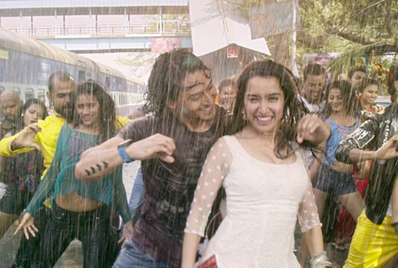 Baaghi, Baaghi review, Baaghi review 2016, Baaghi movie review, Tiger Shroff, Shraddha Kapoor, Baaghi review in hindi, hindi movie review Baaghi