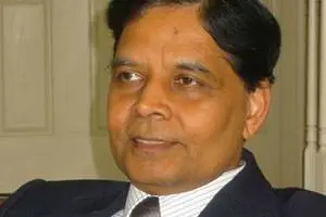 With the Indian economy growing by 7.9 per cent in the first quarter of the 2015-16 fiscal, a top Indian planner today said that the country was making "good" progress to return to the average GDP growth rate of eight per cent recorded between 2003 and 2011.
