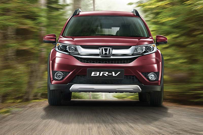 Honda BRV vs Hyundai Creta vs Renault Duster - Prices | Priced between Rs 9.1 lakh - Rs 14.4 lakh (ex-showroom, Delhi), the Hyundai Creta is the most expensive of the lot. The price difference between the other two - Honda BRV and Renault Duster - is minimal. While the BRV's ex-showroom Delhi price ranges between Rs 8.75 lakh - Rs 12.90 lakh, the Duster costs between Rs 8.5 lakh - Rs 13.6 lakh.