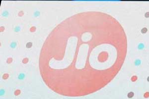 Reliance Jio Infocomm impact: Airtel, Idea Cellular, Vodafone scramble for solutions