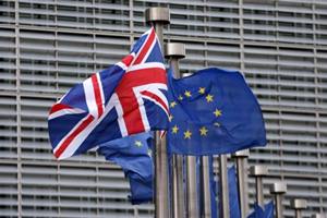 Polls have shown Britain's historic referendum is too close to call, with both sides arguing over the impact a vote to leave would have on the economy. (Reuters)