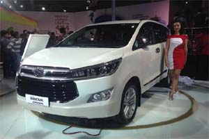 Toyota Innova Crysta india price