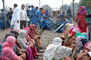 The Jat community has served a 15-day ultimatum to the Haryana government for implementation of reservation.(PTI)
