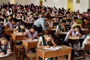 The HRD ministry has roped in experts from leading global Universities like Cambridge, MIT, Pennsylvania to help design and "internationalise" syllabi of higher education institutions in the country, Union Minister Smriti Irani said. 