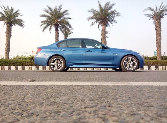 BMW side1