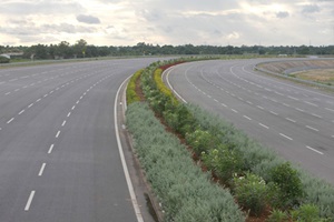 Now zip through DND flyway with dedicated RFID lanes