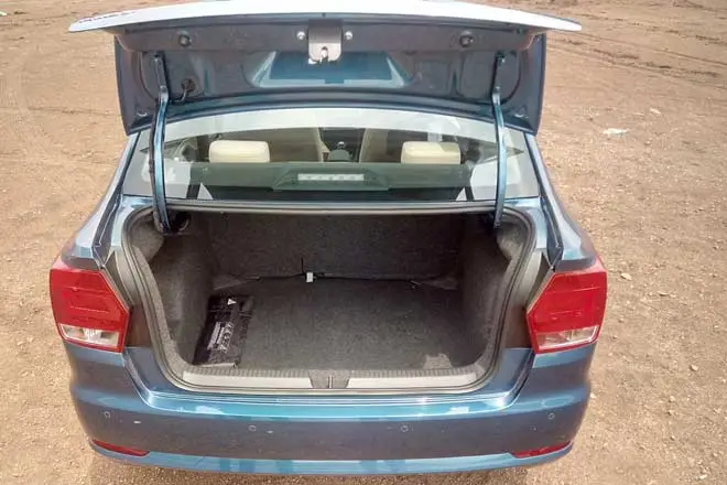 Volkswagen-Boot-space