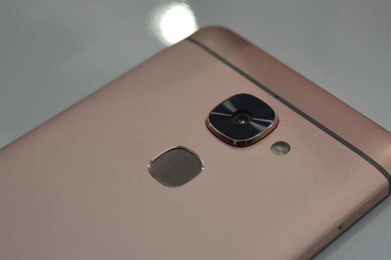 LeEco Le 2, LeEco Le 2 smartphone, LeEco Le 2 price, LeEco Le 2 specs, LeEco Le 2 features, LeEco Le 2 launch, LeEco Le Max 2, LeEco Le Max 2 price, LeEco Le Max 2 specs