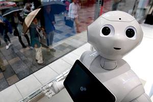 "Unlike the previous generation of wired robots, this new product can be easily operated through software on your laptop," said Zheng Hongbiao, general manager of Wuhan Easy-Sight Technology, the developer of the robot. (Reuters)