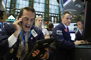 Investors from mainland China have bought shares in Hong Kong in recent days as preparations for the Shenzhen-Hong Kong Stock Connect proceed.(Representative Image: Reuters)
