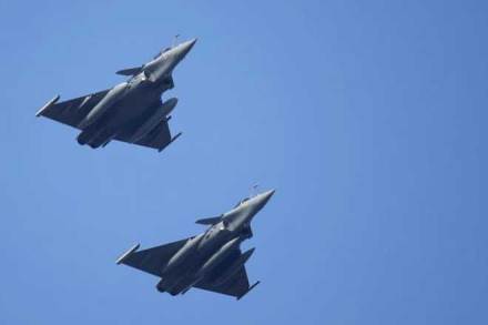 The Rafale was one of the six jets in contention for an Indian Air Force (IAF) tender for 126 medium multi-role combat aircraft (MMRCA) with 18 to be bought in fly-away condition and the balance to be progressively manufactured in India under a transfer of technology agreement. (Reuters)