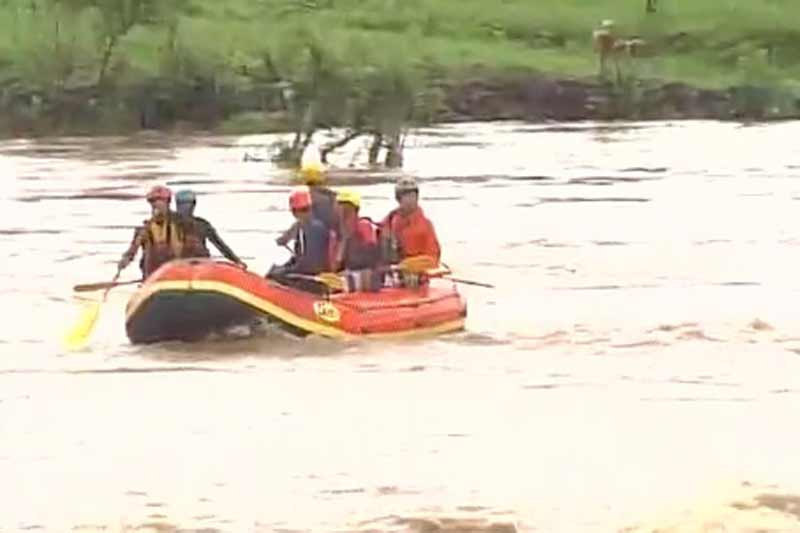 Mumbai-Goa highway bridge, Mumbai-Goa highway bridge collapse, Mumbai-Goa highway bridge collapse news, Mumbai-Goa highway bridge collapse update, Mumbai-Goa highway bridge rescue operation, Mumbai-Goa highway bridge ndrf