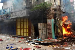 Incidents of vandalisation and loot have also been reported in areas of Hathua Market, Sahebgabj and Khanua. (PTI)