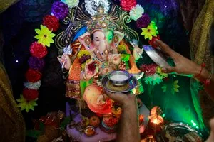 ganesh visarjan, ganesh visarjan 2016, ganesh visarjan photos, ganesh visarjan images, ganesh visarjan pics, Lalbaugcha Raja, Lalbaugcha Raja photos, Lalbaugcha Raja visrajan, Mumbaicha Raja, Mumbaicha Raja visrajan, Mumbaicha Raja pictures, mumbai, mumbai news