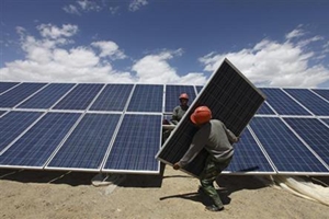 Under Mission Innovation, India has announced ambitious plans for deployment of 175 GW renewable energy capacity by 2022 which includes 100 GW of solar, 60 GW wind, 10 GW from Biomass and 5 GW from small hydro power. (Reuters)