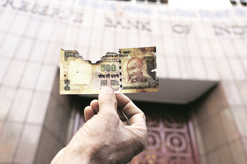demonetization, rupees 500, Rs 500, rupees 1000, rs 1000, economy, financial news, pm modi, modi demonetization, modi, narendra modi, cash flow, cash, banks, currency, black money, modi black money