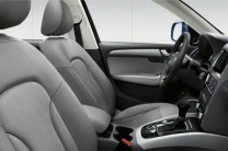  Electrically Adjustable seats offer the right driving position 