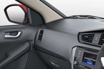  Select variants come with front and rear power windows 