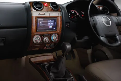 Isuzu MU-7