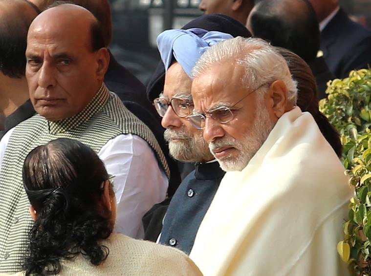 Prime Minister Narendra Modi served food to the devotees in the 'langar' at the Golden Temple in Amritsar. (Twitter)