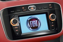  The infotainment system in the Fiat Urban Cross is easy to use and has ergonomic controls 